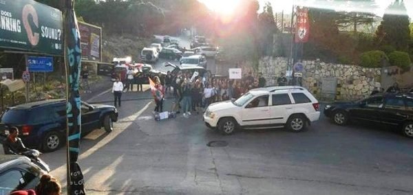 الوطني الحر جبيل: الجيش يفتح طريق LAU في بلاط بعد محاولتنا فتحها