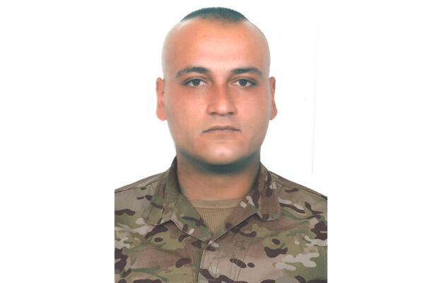 بالصور ونبذة: الجيش نعي العسكريَين اللذين استشهدا في عرمان- المنية 2 بالصور ونبذة: الجيش نعي العسكريَين اللذين استشهدا في عرمان- المنية