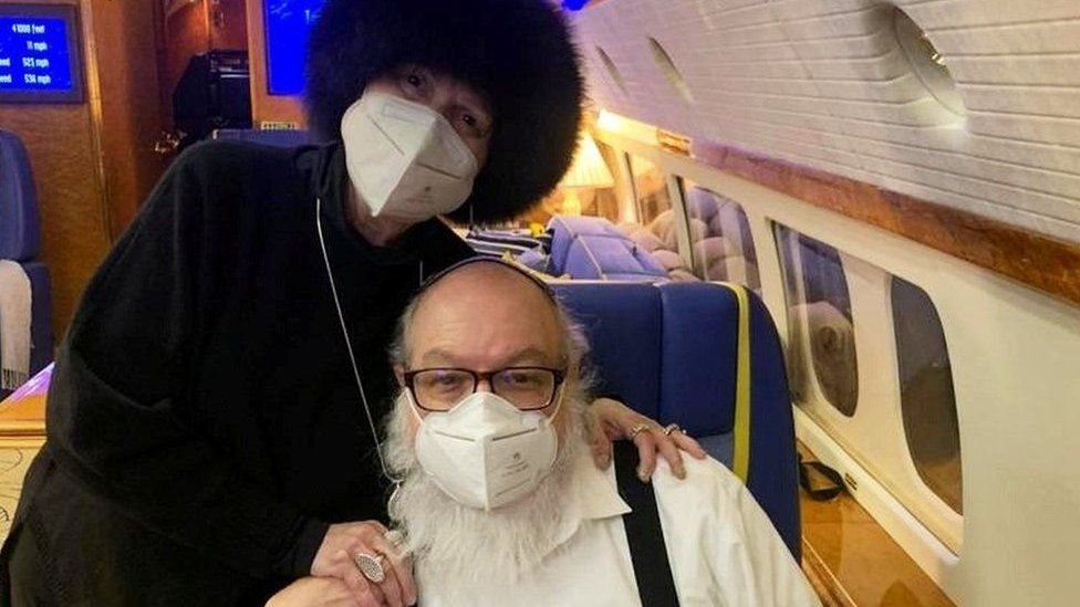 جوناثان بولارد: جاسوس إسرائيل يصل إلى تل أبيب ونتنياهو يستقبله بالصلوات