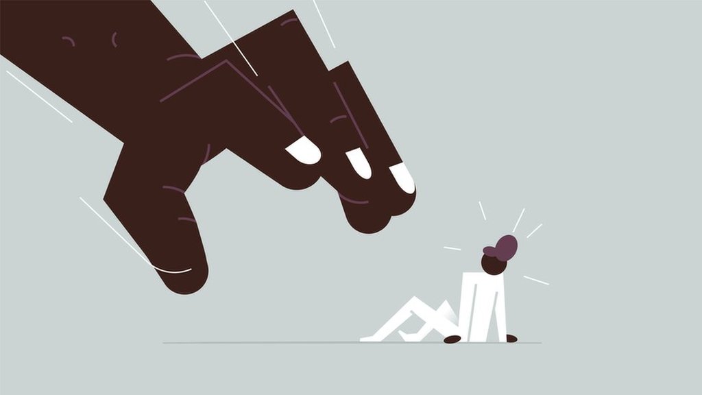 بسنت: ما قصة فتاة ميت غمر التي تعرضت لتحرش جماعي وتهديد بالحرق؟
