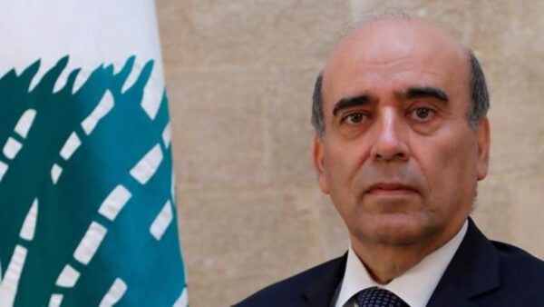 وهبه تسلم من قنصل سنغافورة كتابا يتضمن المساعدات لدعم لبنان 1 وهبه تسلم من قنصل سنغافورة كتابا يتضمن المساعدات لدعم لبنان