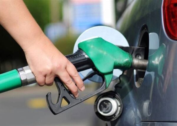 gas price 5 Cedar News أمام