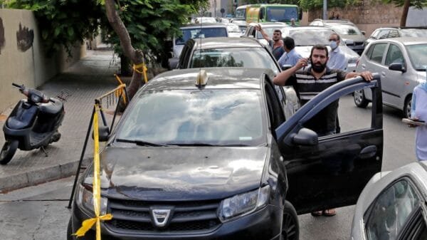 تشاؤم حكومي..زيارات ميقاتي الى بعبدا معلقة؟ حل أزمة البنزين سعر الصفيحة 145 ألف ليرة