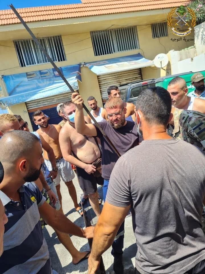 بالصور: الجيش يصادر المزيد منً المازوت والبنزين #عاجل