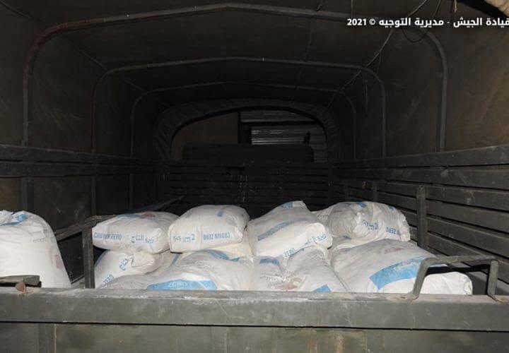 بالصور: الجيش يضبط كميات من البنزين، الغاز والطحين معدة للتهريب الى سوريا 3 بالصور: الجيش يضبط كميات من البنزين، الغاز والطحين معدة للتهريب الى سوريا