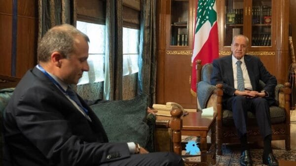 باسيل يلوح بالإستقالة من مجلس النواب.. وبري: اللي بده يستقيل يستقيل
