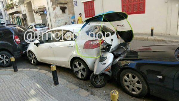 اصطدام سيارة بعدة مركبات قرب مستشفى الجعيتاوي ⁧‫الاشرفية‬⁩