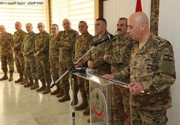 حفل تكريم عضو المجلس العسكري اللواء الركن الياس الشامية لمناسبة إحالته على التقاعد 2 حفل تكريم عضو المجلس العسكري اللواء الركن الياس الشامية لمناسبة إحالته على التقاعد