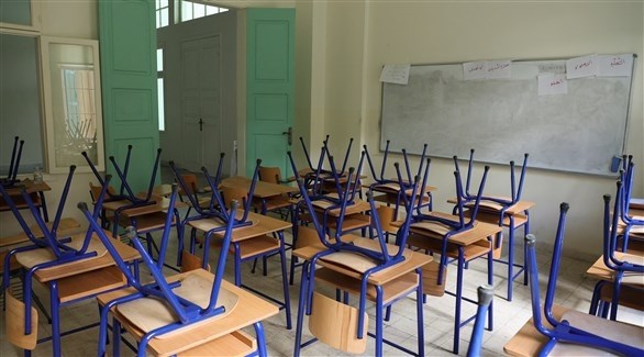 الأزمة في لبنان تدفع طلاب المدارس الحكومية للتغيب عن الدراسة