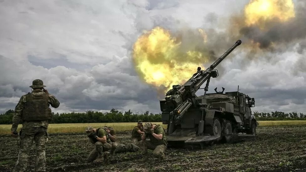 روسيا وأوكرانيا: تساؤلات بشأن توريد الأسلحة الفرنسية إلى كييف، وهل النوع يغني عن العدد؟
