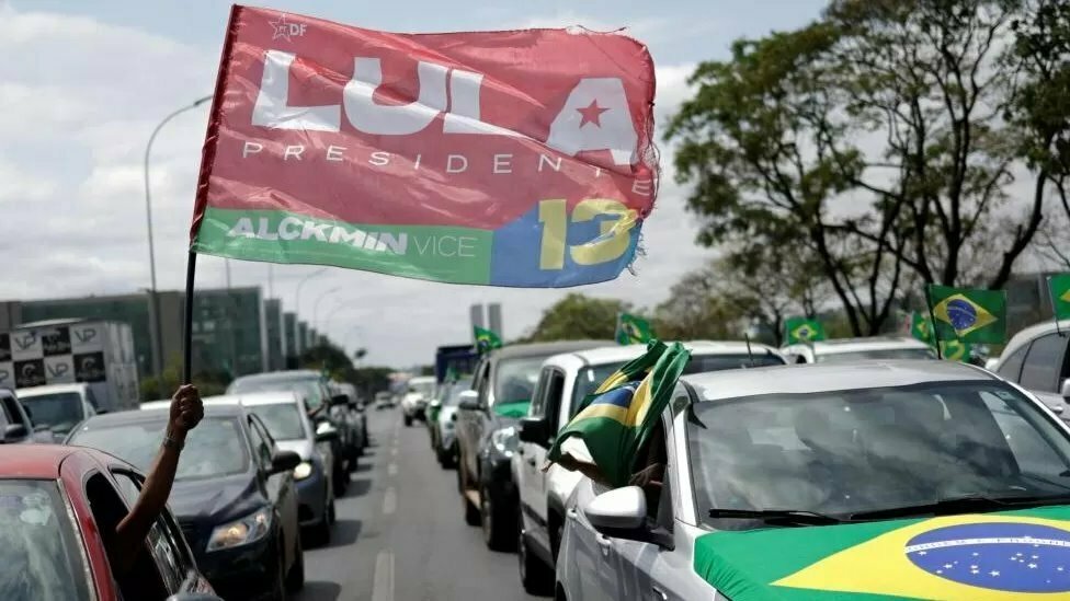 انتخابات البرازيل: الاستقطاب يتزايد قبيل ساعات من نهاية معركة انتخابية شرسة