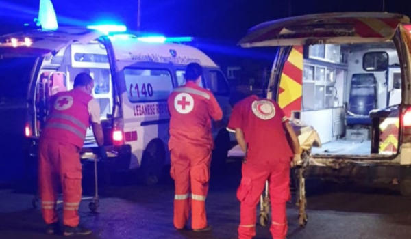 الصليب الأحمر اللبناني تسلم جثة شاب فلسطيني من ضحايا زورق المهاجرين