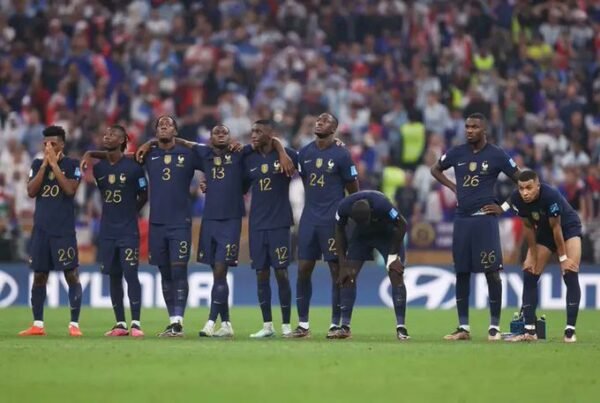 إسـاءات ورمــوز وتعليقات مهـيــنة تجاه لاعبي فرنسا بعد خسارة كأس العالم