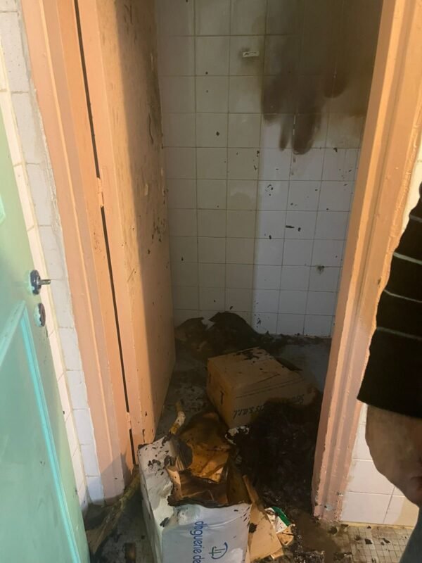بالصور: حريق داخل مستشفى البترون 2 بالصور: حريق داخل مستشفى البترون