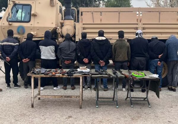 بالصور: توقيف 11 مطلوباً في بلدات قب الياس ومكسة وبوارج وجديتا