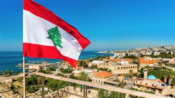 لبنان يواجه "أزمة وجود" مع الانهيار الاقتصادي والسياسي 1 لبنان يواجه "أزمة وجود" مع الانهيار الاقتصادي والسياسي