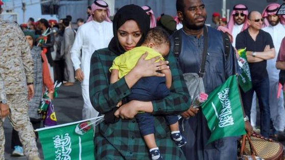 اشتباكات السودان: ما هي طرق هروب المدنيين من القتال؟
