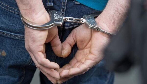 توقيف أحد المطلوبين بجرائم عدة في بلدة علي النهري 1 توقيف أحد المطلوبين بجرائم عدة في بلدة علي النهري