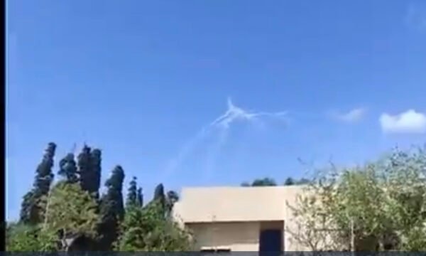يديعوت: طلب من السكان في جميع المناطق الحدودية مع ⁧‫لبنان‬⁩ بدخول الملاجئ