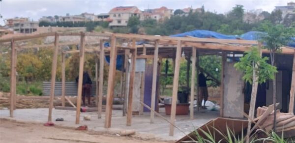 إزالة خيمة غير شرعيّة بداخلها عائلات من التابعية السورية 1 إزالة خيمة غير شرعيّة بداخلها عائلات من التابعية السورية