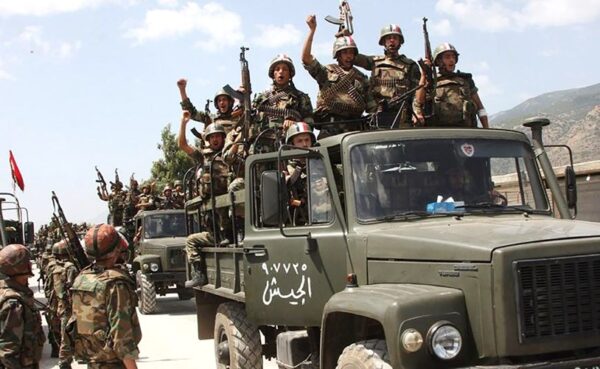 خروج آليات الجيش السوري من لبنان 
