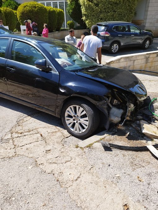 بالصور: انقاذ جريح جراء حادث في رومية
