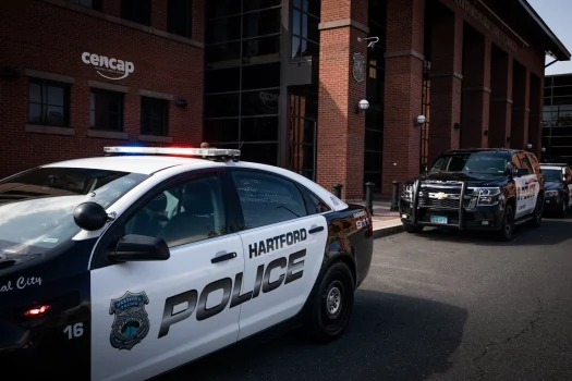 Hartford police investigating non-fatal shooting on Wethersfield Avenue 1 Hartford police investigating non-fatal shooting on Wethersfield Avenue