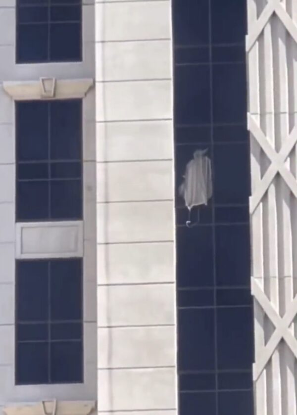 Video: armed Man Barricaded in Las Vegas’ Caesars Palace, Forces Woman Into Room 1 Video: armed Man Barricaded in Las Vegas’ Caesars Palace, Forces Woman Into Room