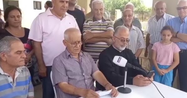 وقفة احتجاج لاهالي راشيا الفخار استنكارا للاعتداءات على البلدة 1 وقفة احتجاج لاهالي راشيا الفخار استنكارا للاعتداءات على البلدة
