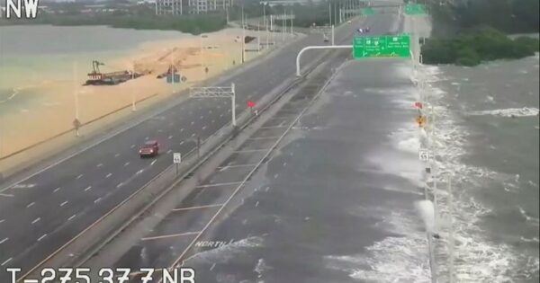Massive Hurricane Idalia has smashed into the US bringing 'catastrophic damage' 1 Massive Hurricane Idalia has smashed into the US bringing 'catastrophic damage'