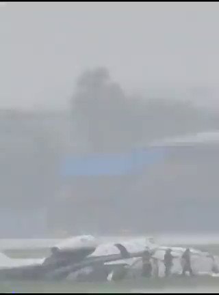 Video: Charter Plane Learjet VT-DBL Crashes in Mumbai 1 Video: Charter Plane Learjet VT-DBL Crashes in Mumbai