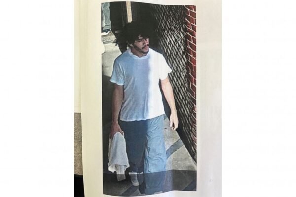 Convicted murderer Danelo Cavalcante spotted on residential surveillance camera after prison escape: DA