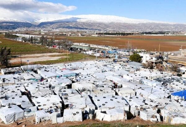 التيار الوطني الحر: سنبقى نحذر من مؤامرة إغراق لبنان بملايين النازحين السوريين