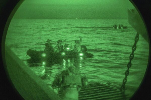 US Marine Corps conducted landing and raid exercises in the Persian Gulf