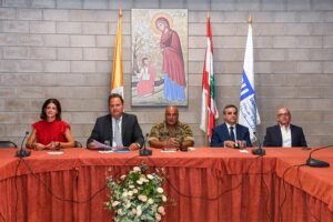 بالصور: ورشة عمل بعنوان "بناء جُسور التعاون بين القانون والهَندسة والجَيش" في جامعة سيدة اللويزة 2 بالصور: ورشة عمل بعنوان "بناء جُسور التعاون بين القانون والهَندسة والجَيش" في جامعة سيدة اللويزة