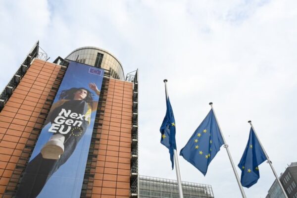 Bomb Alert Near The European Commission Headquarters In Brussels ...