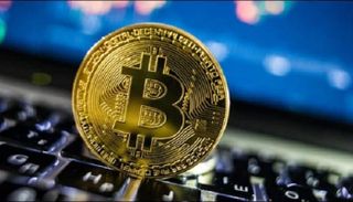 أسعار العملات الرقمية مقابل الدولار اليوم الإثنين 30 ديسمبر 2024.. خسائر بيتكوين مستمرة 1 العملات الرقمية مقابل الدولار