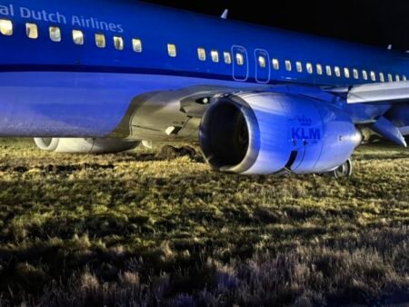 انزلاق طائرة بوينغ لـ KLM من على المدرج في مطار النرويج 1 انزلاق طائرة بوينغ لـ KLM من على المدرج في مطار النرويج