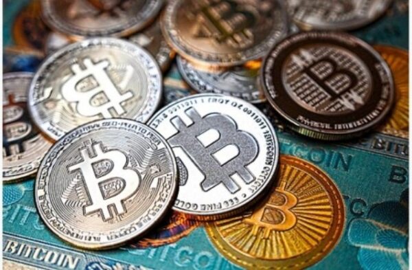 اضطراب في سوق العملات المشفرة.. بيتكوين تصعد والتشريعات الأمريكية تهتز 1 سوق العملات