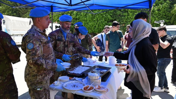 تبادل ثقافي لبناني - إيطالي بين طلاب الجامعة اللبنانية الدولية والكتيبة الإيطالية في اليونيفيل 1 طلاب الجامعة اللبنانية