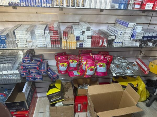 بالصور: الريجي تضبط كميات ضخمة من التبغ المهرب والمزور في الفرزل وبئر حسن 1 الريجي