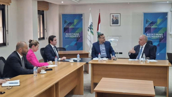 لبنان يخطو نحو خدمات "ستارلينك" واجتماع رسمي في وزارة الاتصالات 1 لبنان