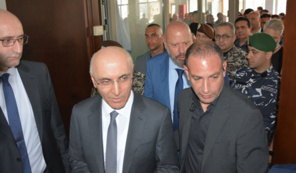 الحجار يحذّر: لا تهاون مع الرشاوى والأمن جاهز للتدخل!