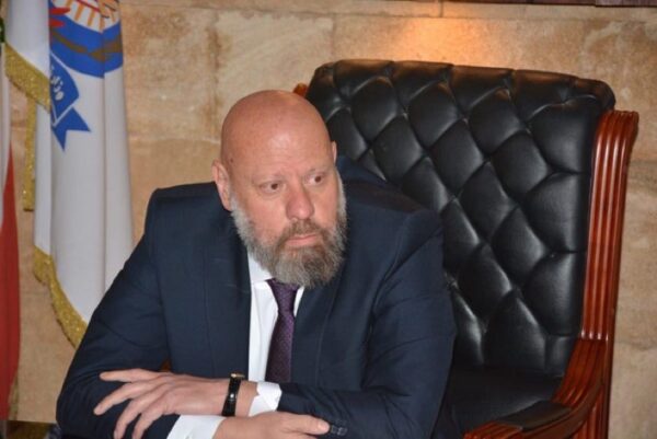 اليكم حقيقة توقيف رمزي نهرا وفرض عليه الإقامة الجبرية 1 رمزي نهرا