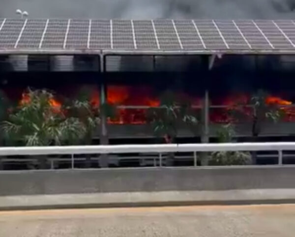 VIDEO: Major Fire Forces Shutdown at Jacksonville International Airport 1 VIDEO: Major Fire Forces Shutdown at Jacksonville International Airport