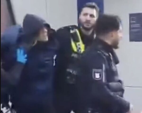 Hamburg Knife Attack: 39-Year-Old Woman Arrested After Injuring 12 at Central Station 1 Hamburg Knife Attack