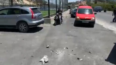 بالفيديو: استهداف سيارة «رابيد» على طريق العباسية