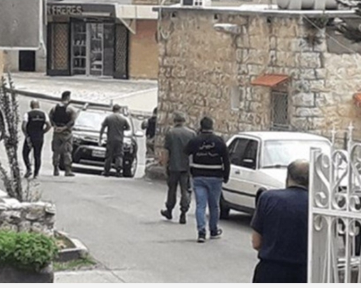 إشكال في زوق مكايل بين ناخبين والجيش يوقف الاقتراع.. إليكم التفاصيل! 1 إشكال في زوق مكايل بين ناخبين والجيش يوقف الاقتراع.. إليكم التفاصيل!