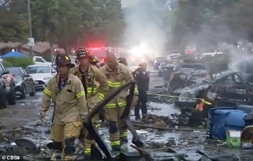 VIDEO: Small Plane Crashes into San Diego Neighborhood, Multiple Homes on Fire 1 plane crashed into San Diego