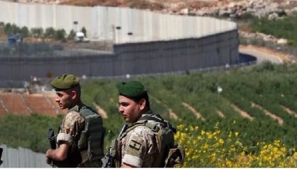 الجيش اللبناني يزيل علم لواء غولاني وسواتر في عيتا الشعب 1 الجيش
